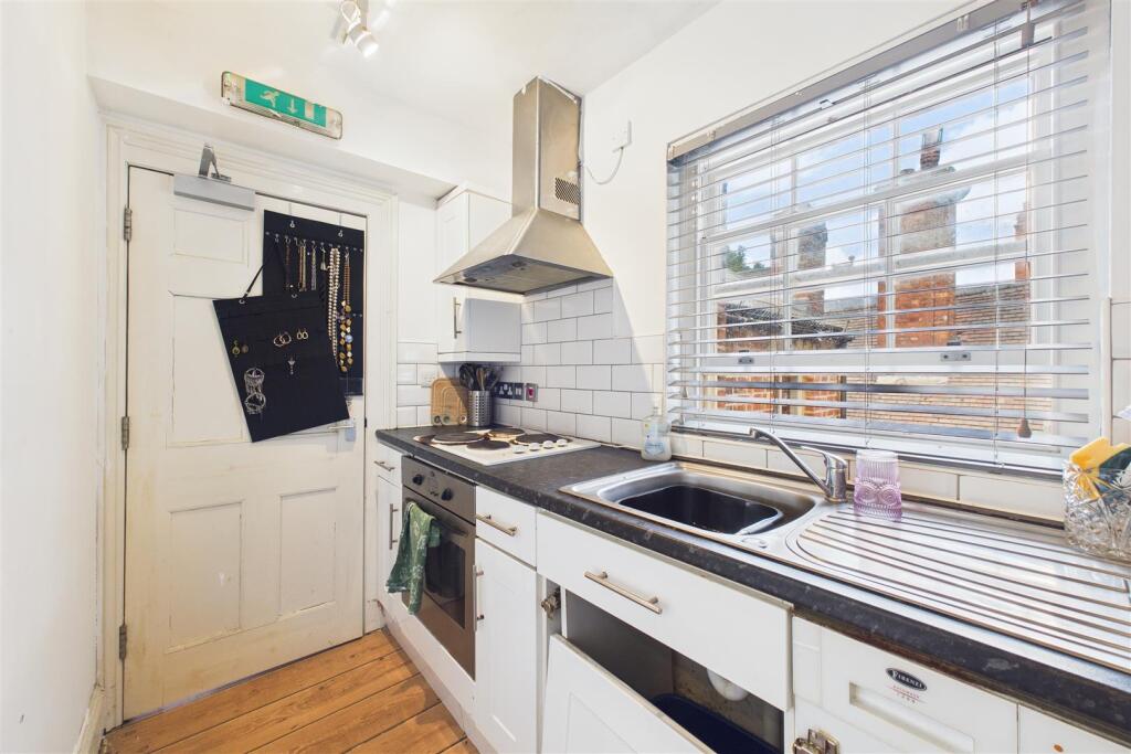 Flat 1, 2A Bull Lane, Westgate Street, Gloucester 