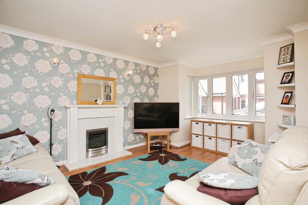 2. Lounge