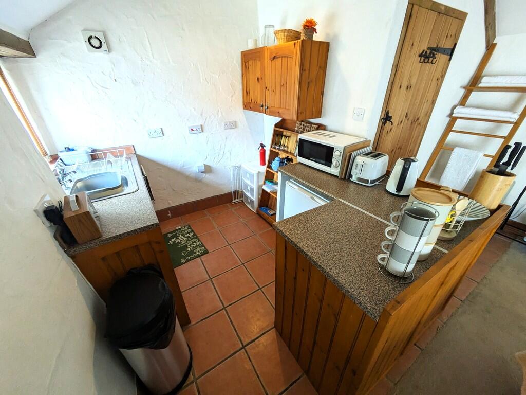 THE BARN KITCHENE...