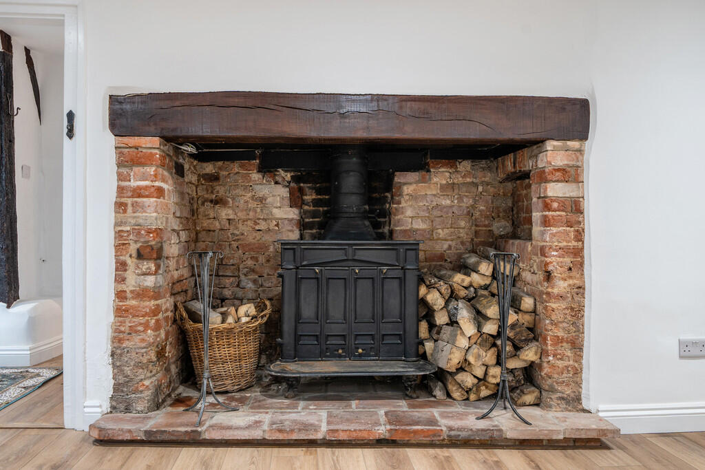 1380969-6-69136ca...