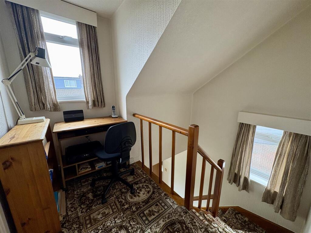 Bramleys Estate Agents - Sefton Avenue - Elland (1