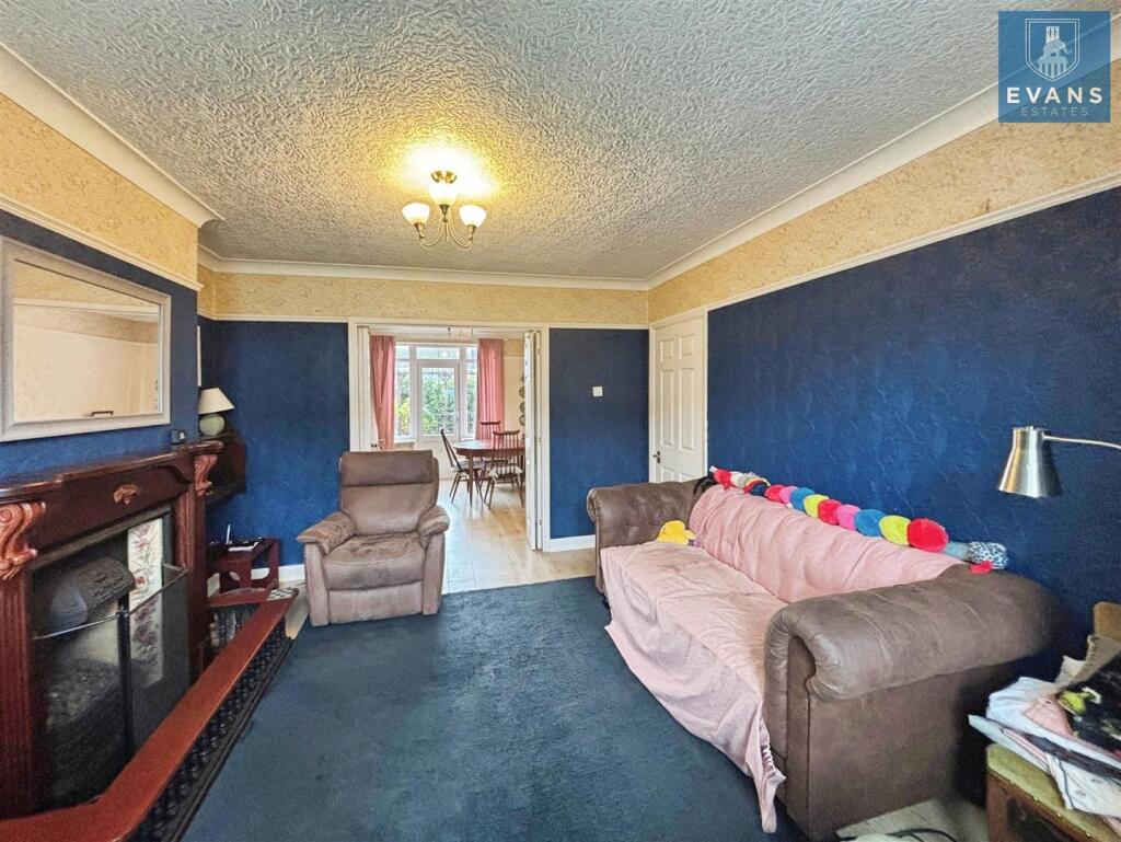 Through Lounge