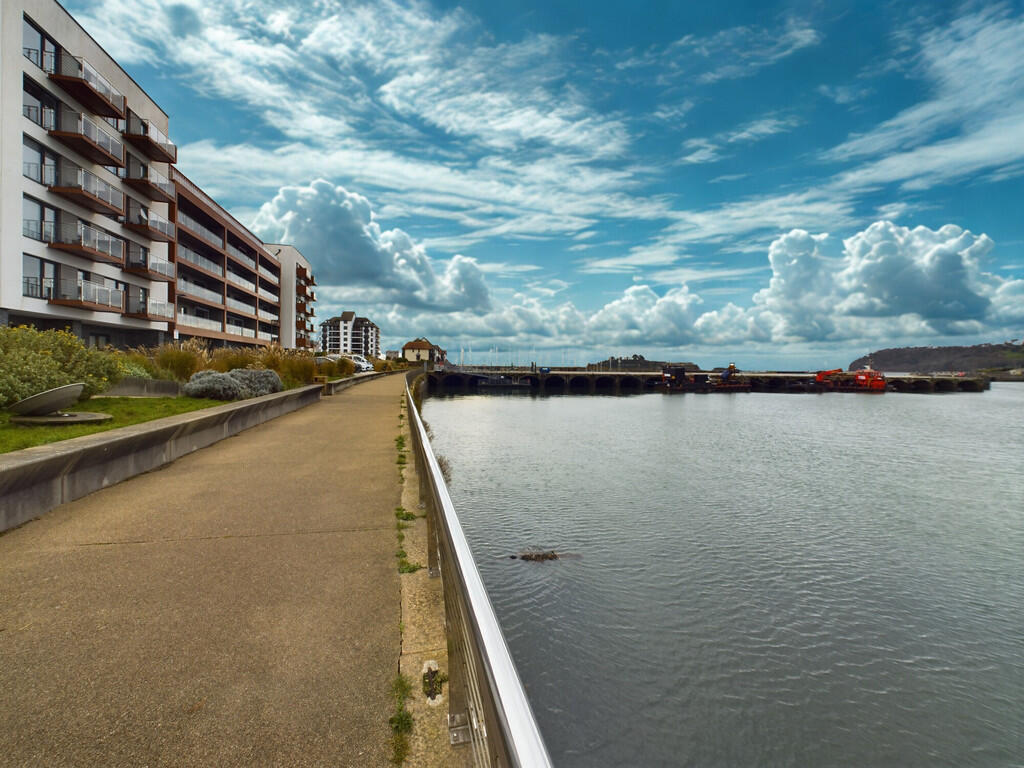 67ab260c-c565-4e0...