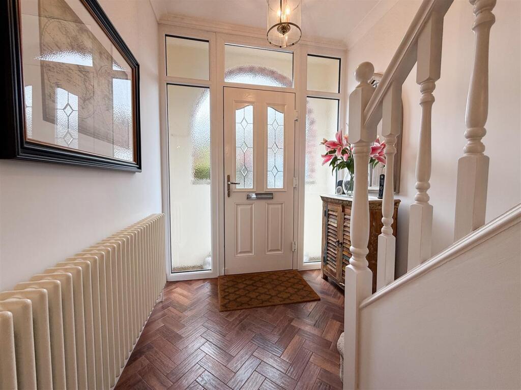 ENTRANCE HALLWAY
