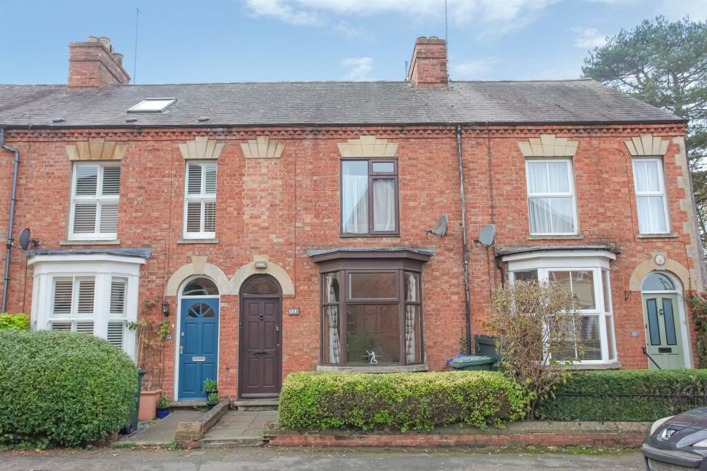 152 Bath Road Main Blue Sky.jpg