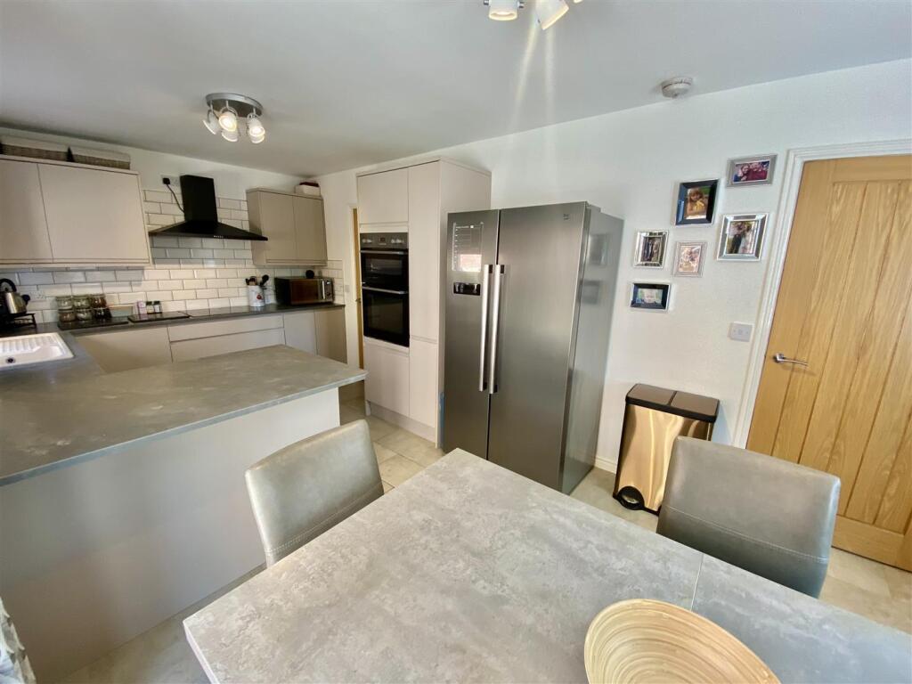 Bramleys Estate Agents - Savile Place - Mirfield (