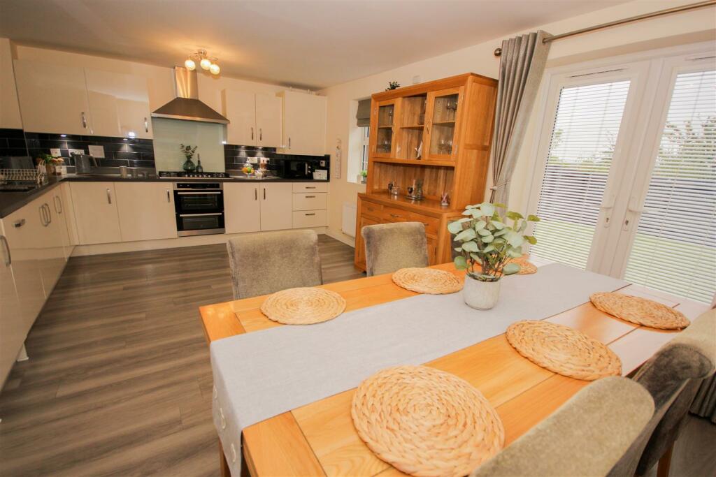 Dining Kitchen.jpg