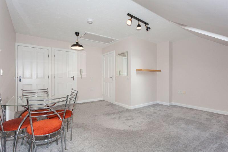 OPEN PLAN LOUNGE KITCHEN DINER