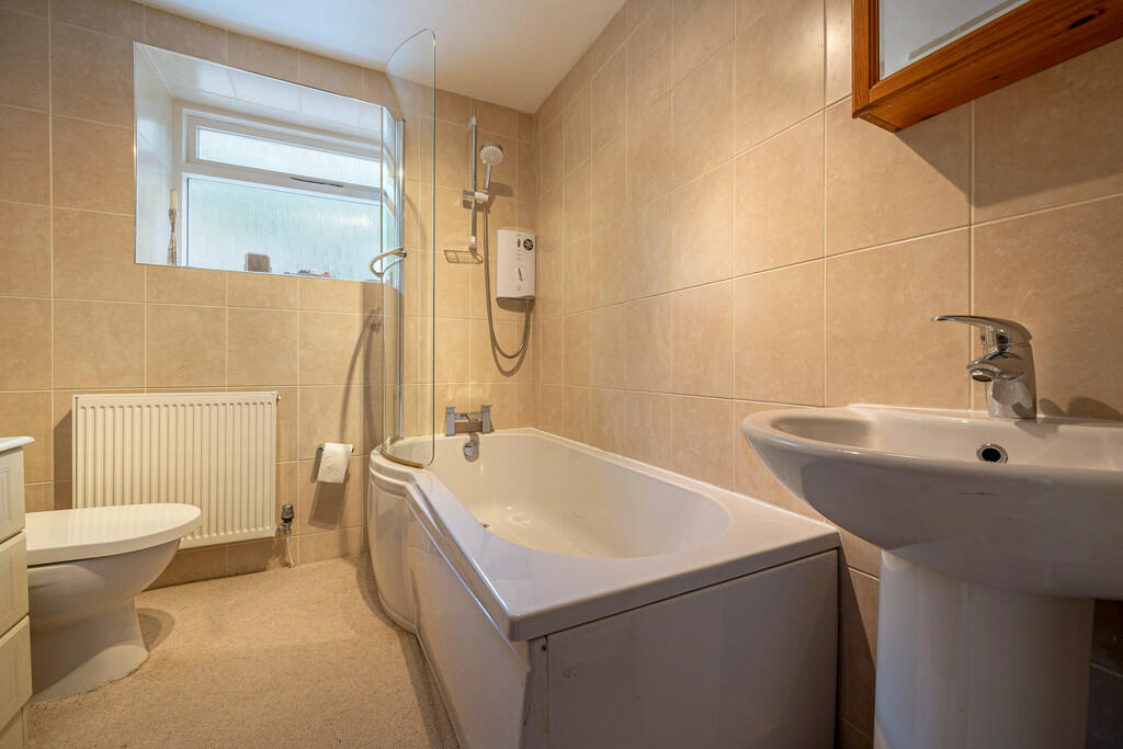 The Beeches Bathr...