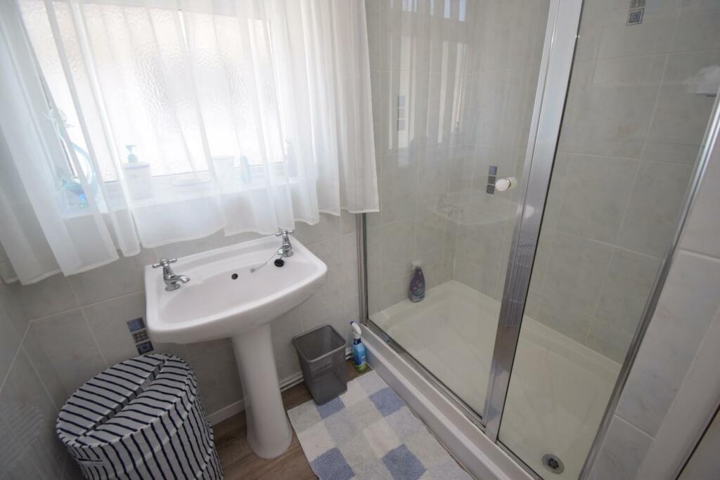 Bathroom.JPG