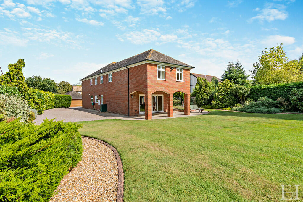 8617805-exteriorW...