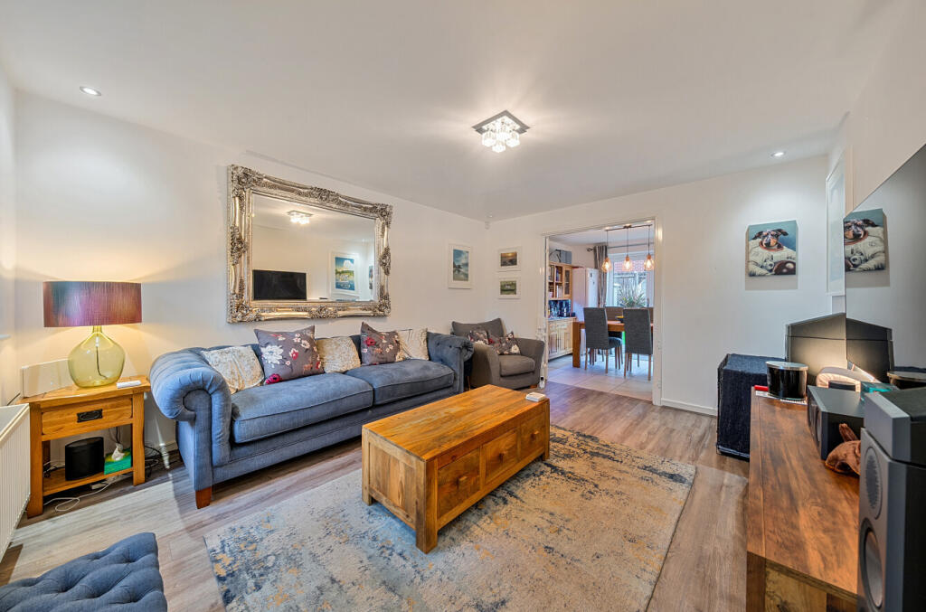 1383614-17-692470...