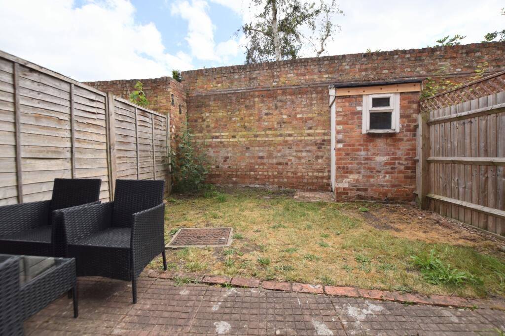 38 Mill Street garden