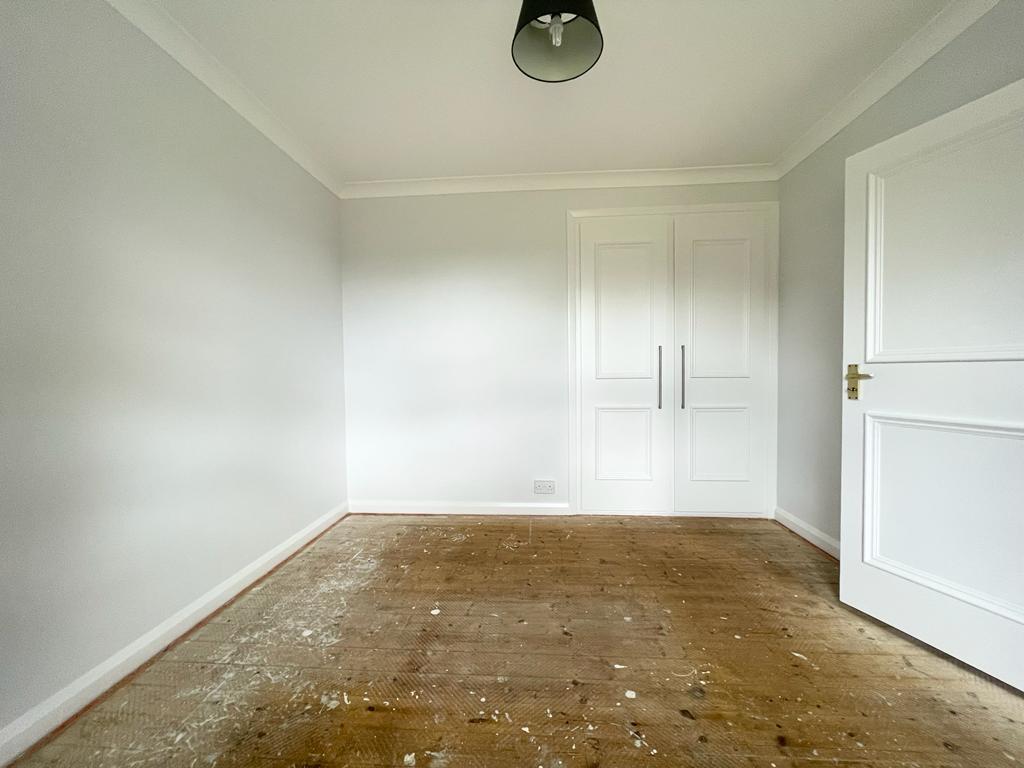 5 Bedroom 1.jpg