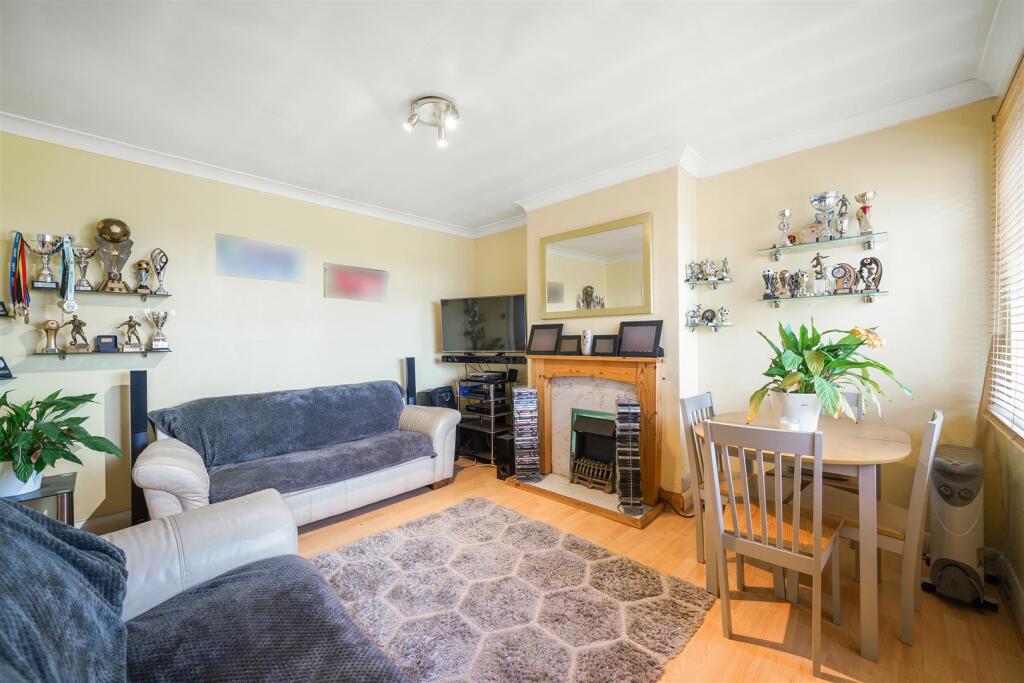 39A Priory Close - qEV8DFYWzvfbDXRtuKmG.jpg