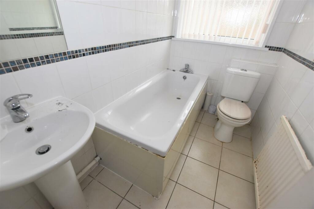 Bathroom.jpg
