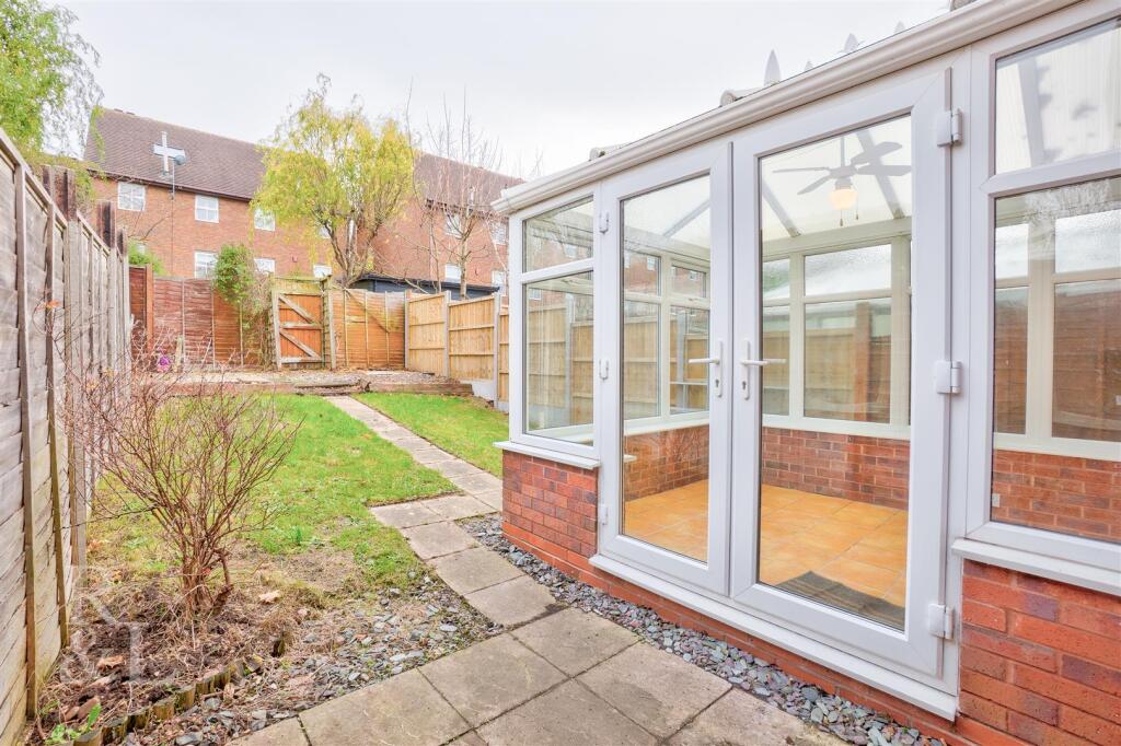 20 Balmoral Close (17).jpg