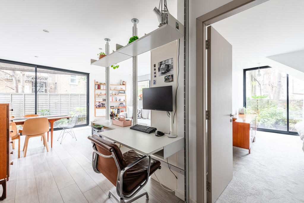 Blurton Rd 1A - 1...