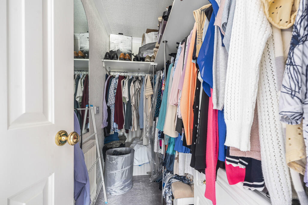 Bedroom 1 walk in...