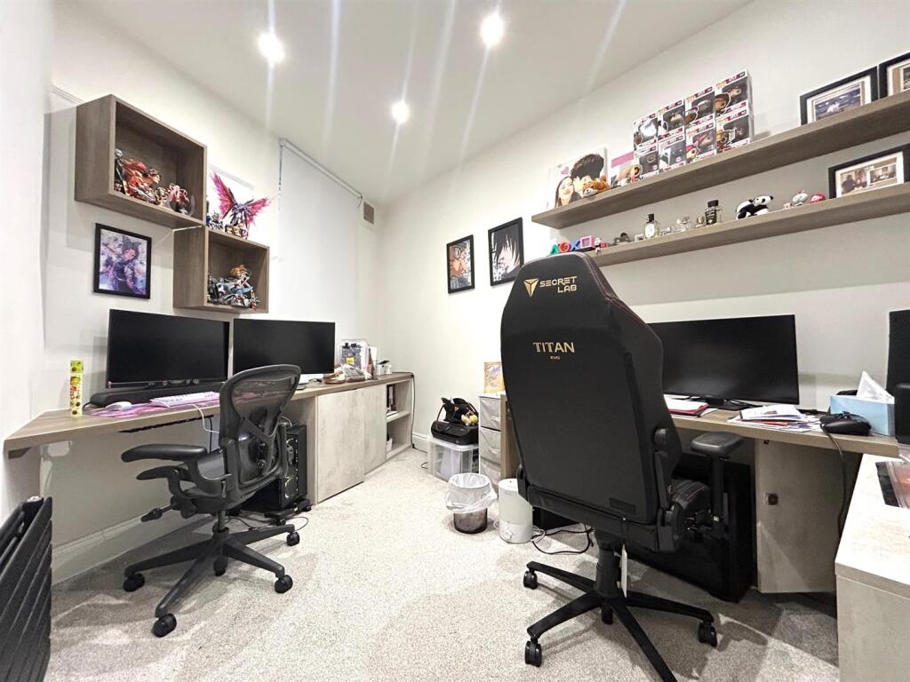 2nd bedroom.jpg