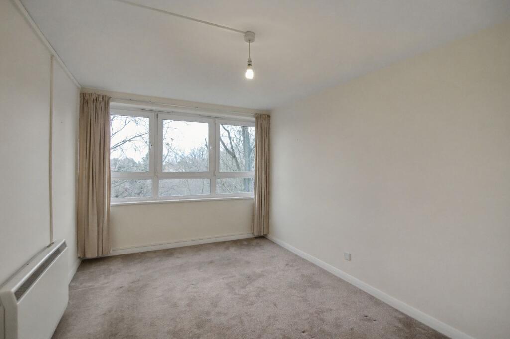 Flat 270, Haynes Park Court, Hornchurch, RM11 2DG