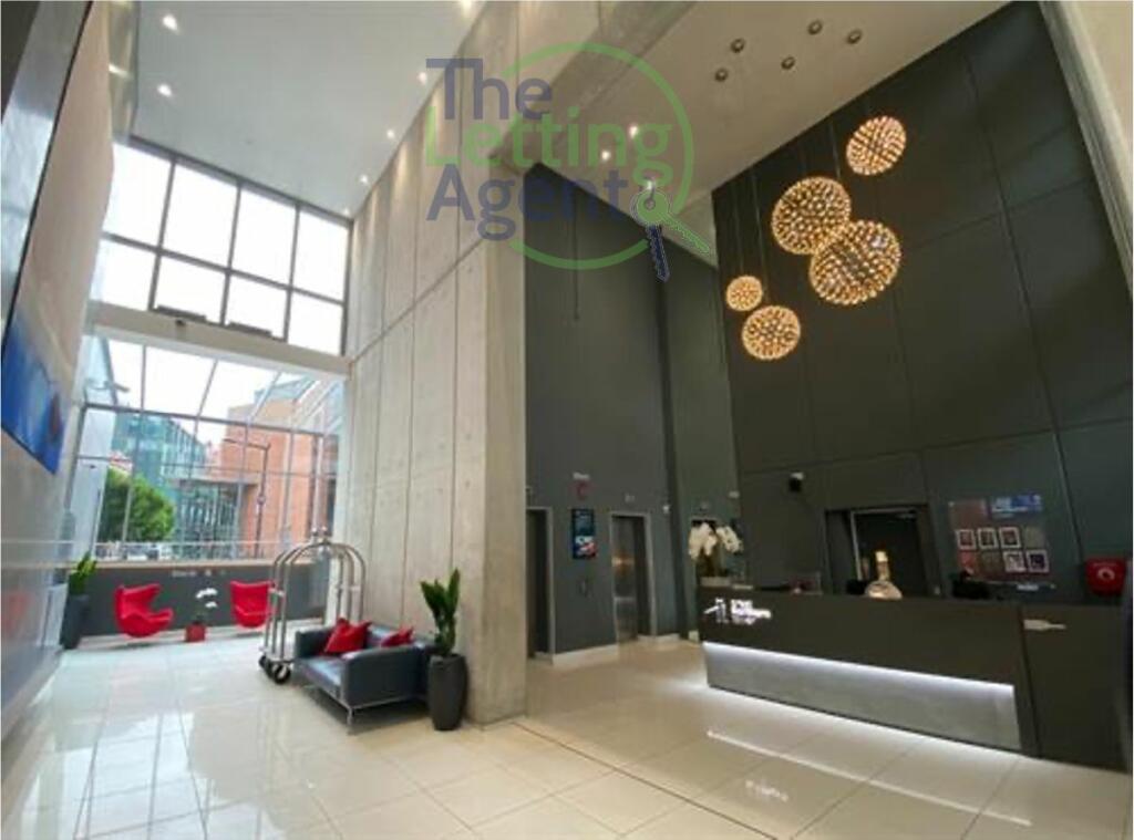Concierge/Lobby
