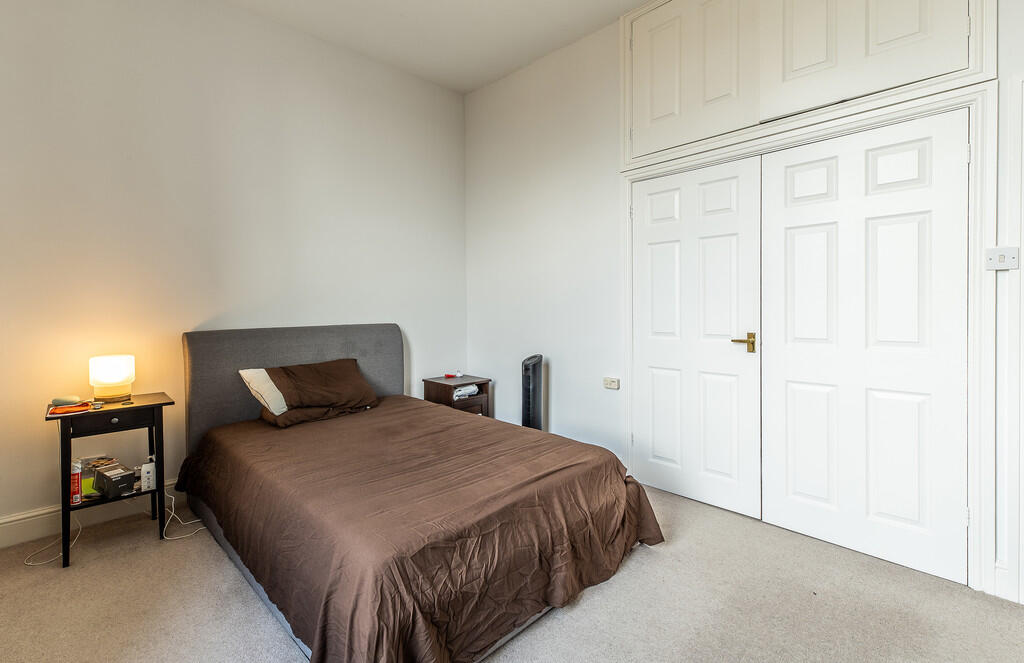 6 Pelham Lodge 02...