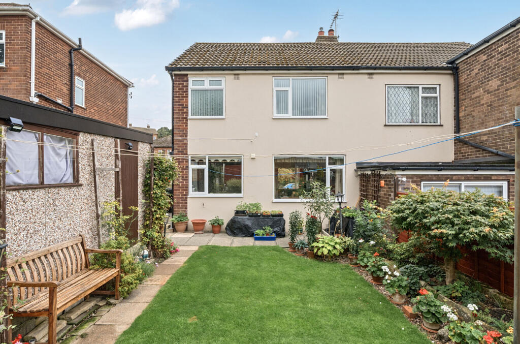 1354434-11-68c2d8...