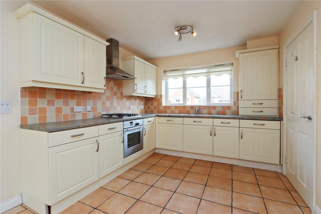 Kitchen Pic 1