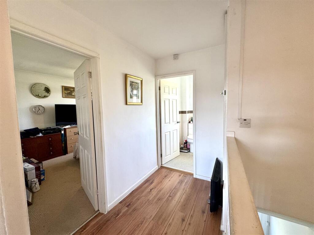 FIRST FLOOR STAIR AND LANDING