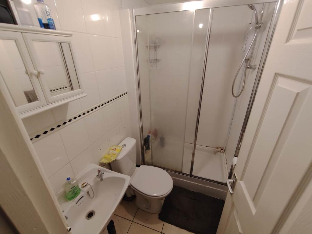 Shower room (1)