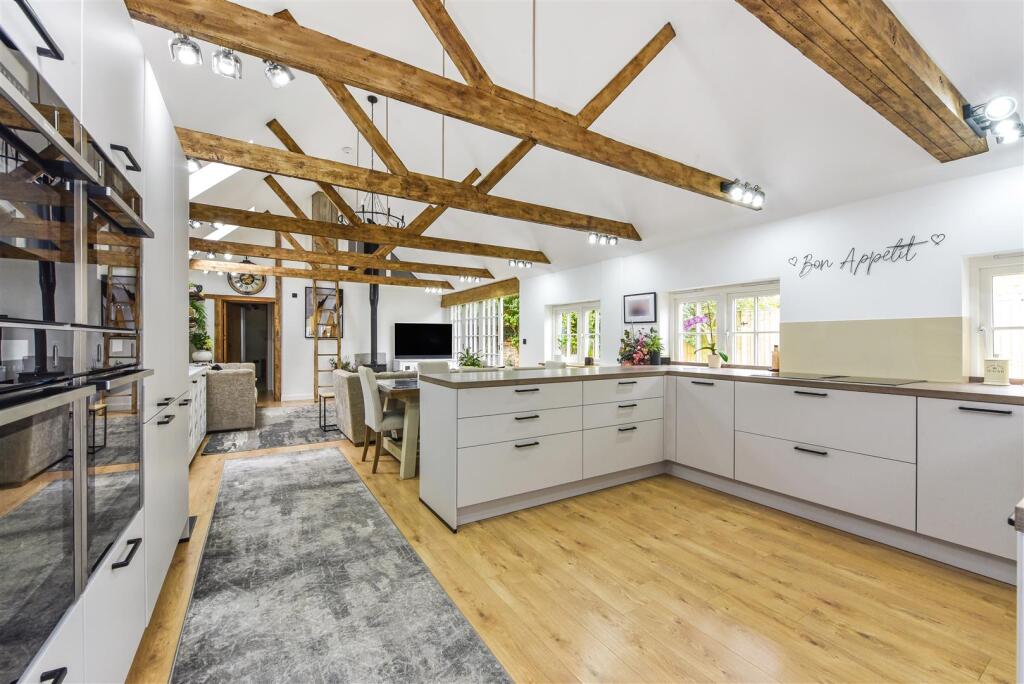 Kitchen/Sitting
