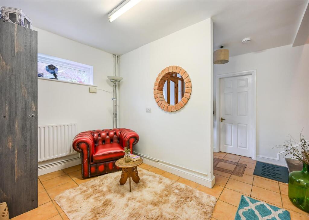 46 Lyndhurst Road-06.jpg