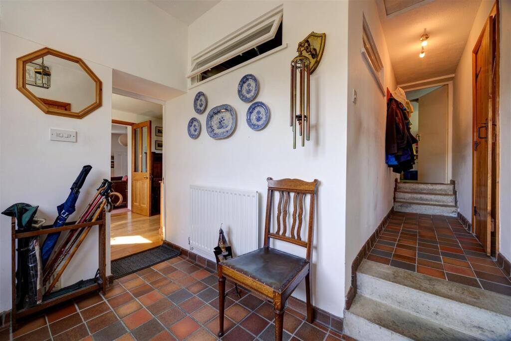 Side Entrance Hall