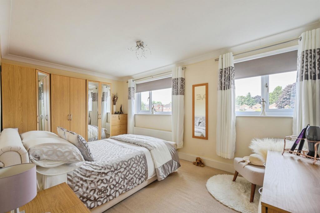 Main Bedroom: