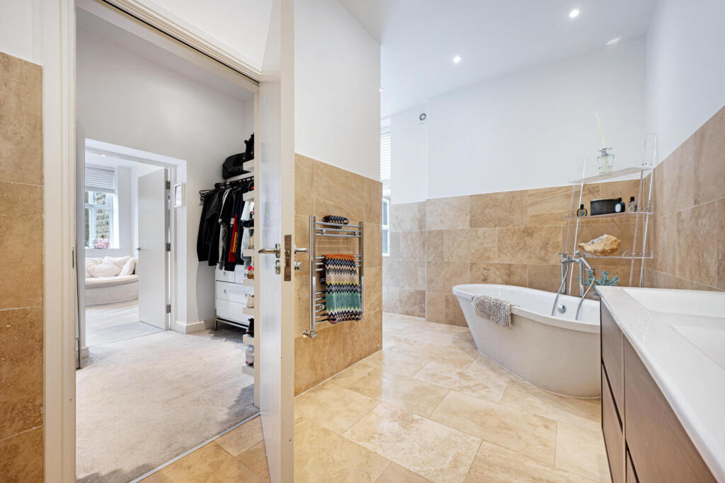Ensuite