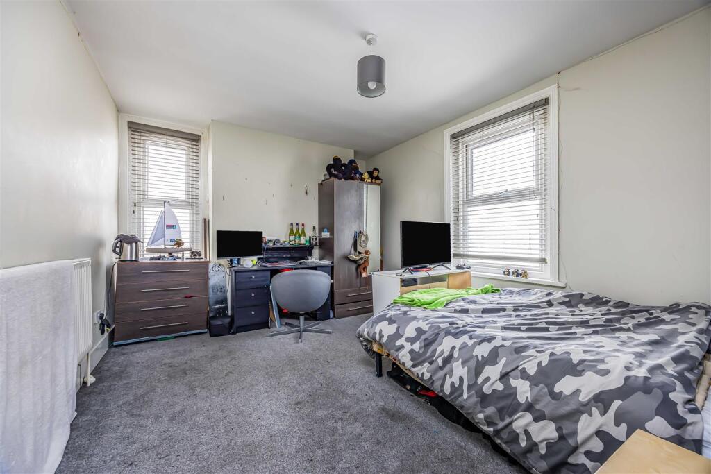 59 Waverley Road, Southsea-Small-PorticoMarketing-