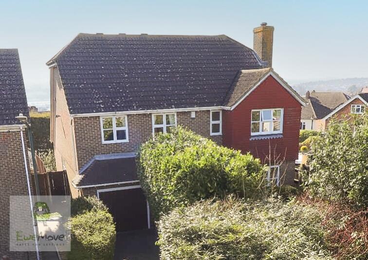 View Of The Front Of The Property