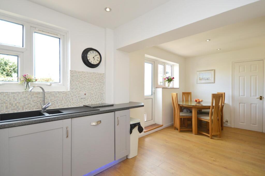 Kitchen/Breakfast Room