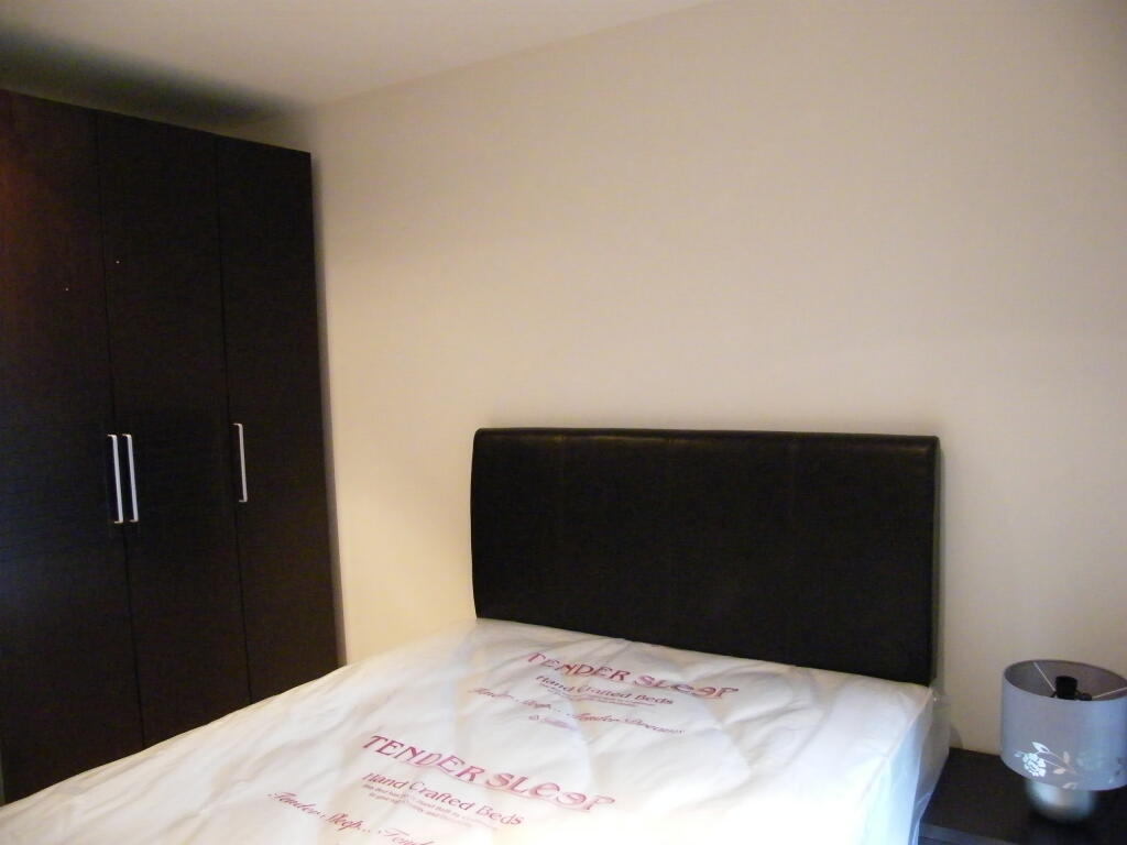 2007_0930HUB2bed0008.JPG
