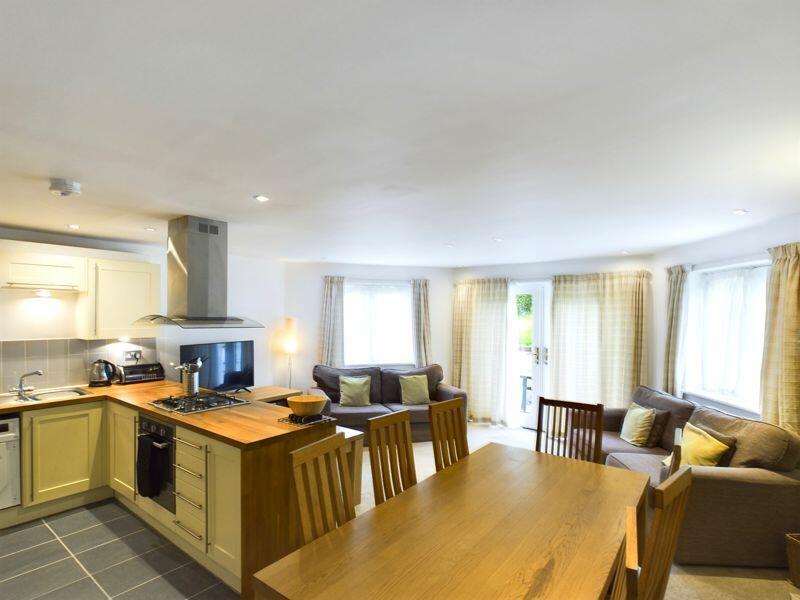 Open plan kitchen/living room