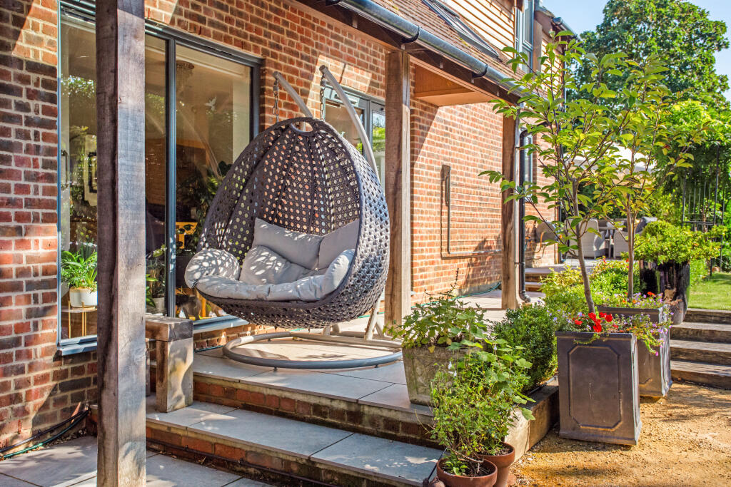 Hanging chair