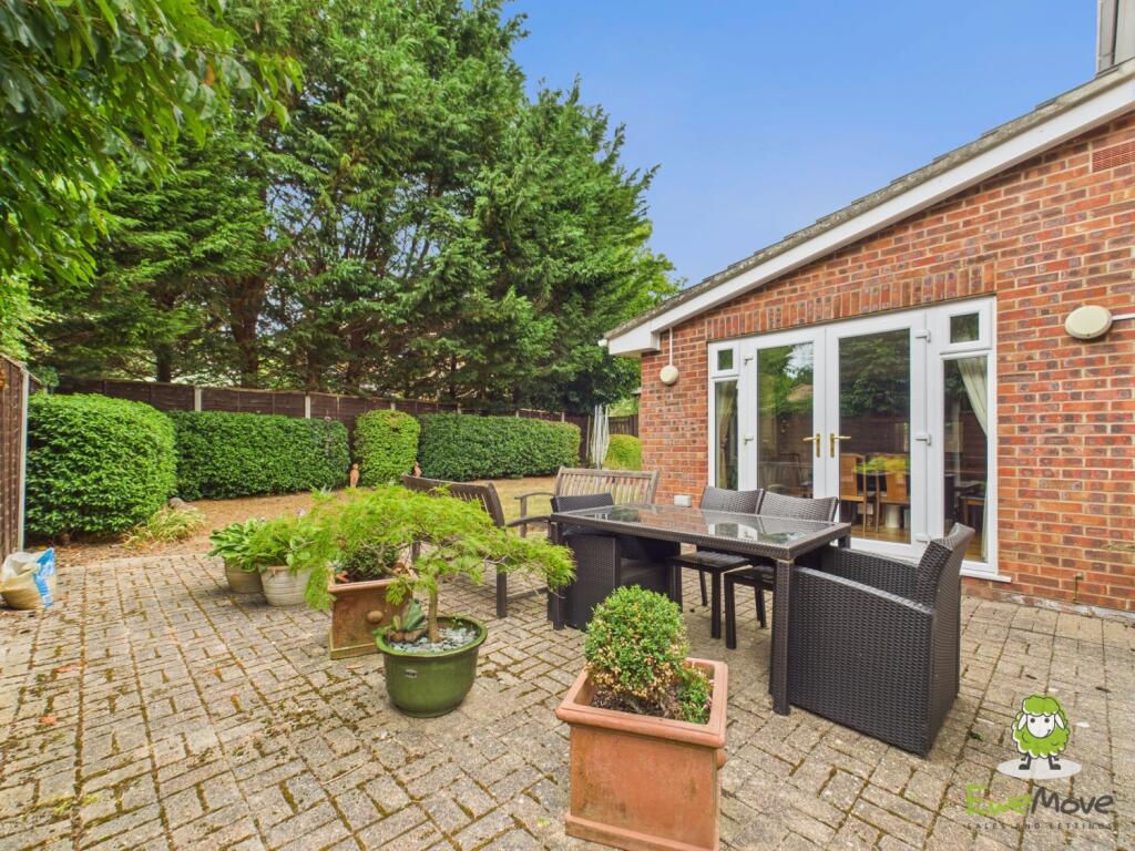 CAM03778G0-PR0261-STILL008