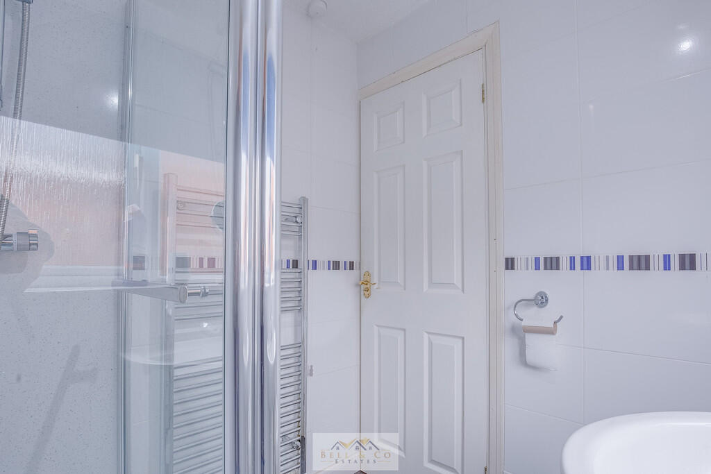 Bathroom 1.2