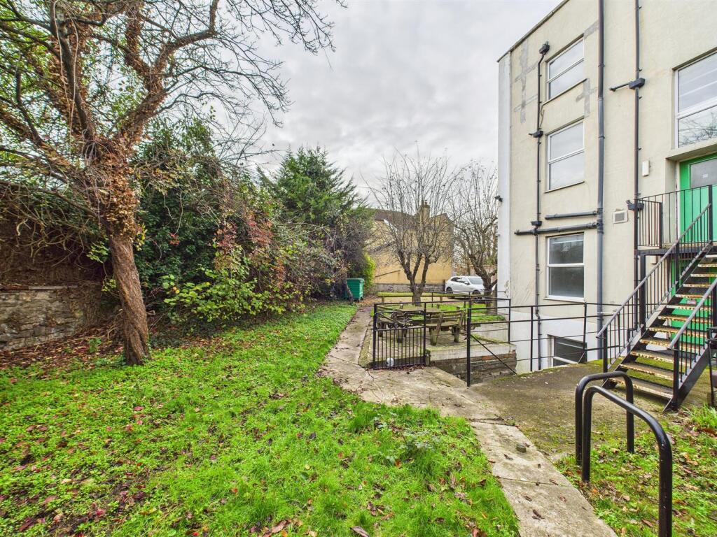 12 - Substantial Four Storey Building For Sale, So