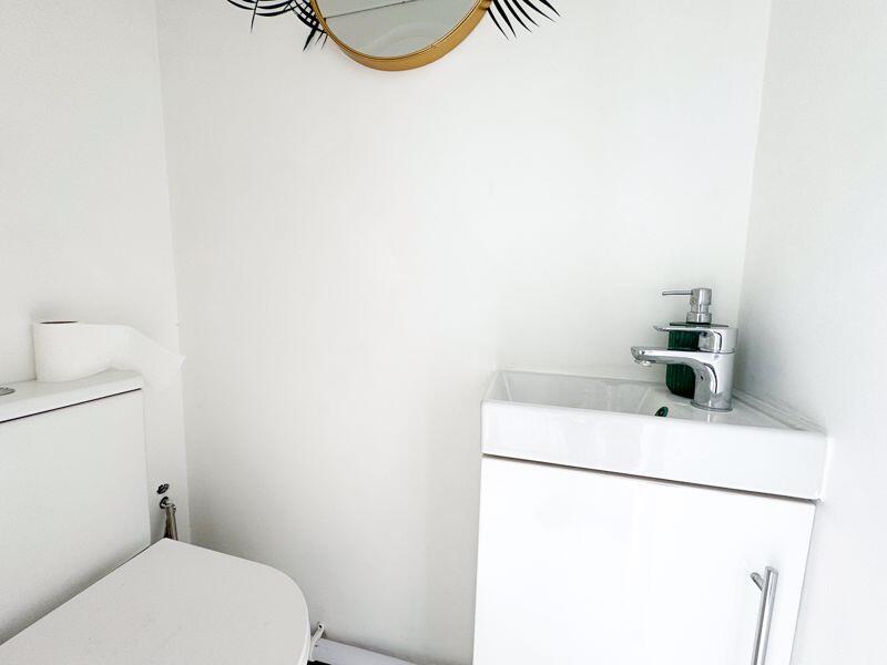 WC in side extension 