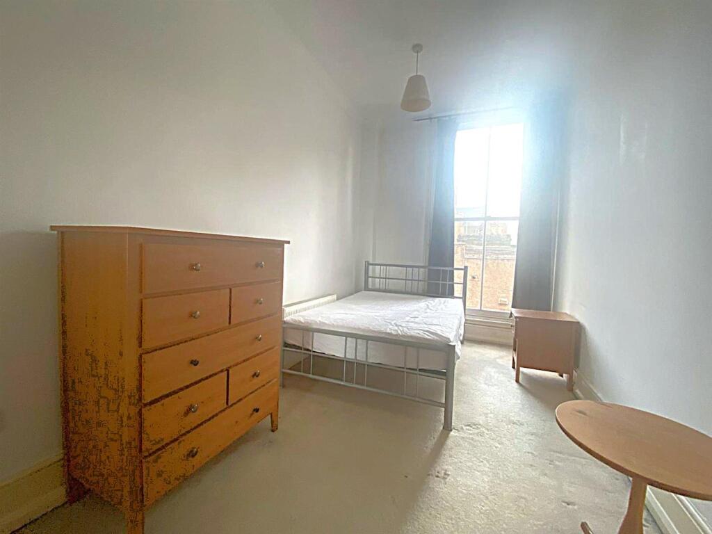 copy bedroom 1 c9f1f24c-e9f3-4f1c-b6e6-4c187ea888d