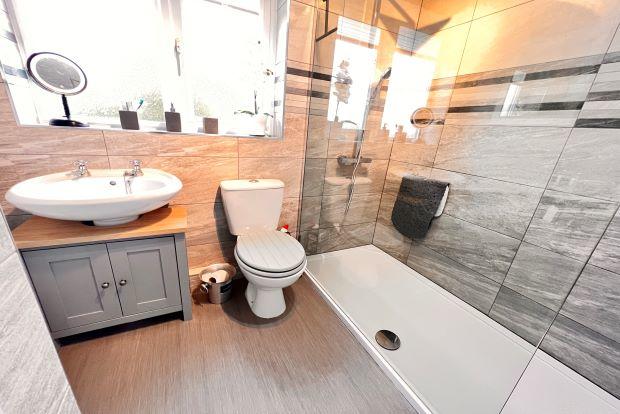 Shower Room/w.c.
