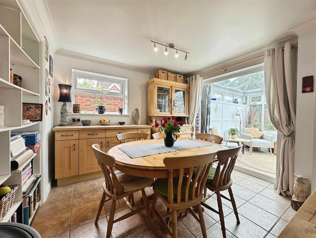 4f82be43--4A5A-AE7B-EDB91430D09B-46764-00000FEC6D6