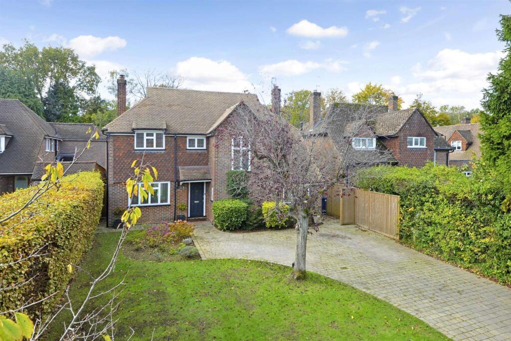 Linersh Wood Close, Bramley, Guildford